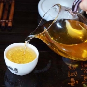 国艳金奖十年易武大树茶——“易武之星”