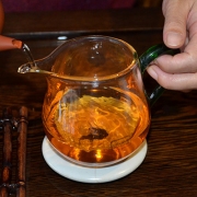 【买一送一】2002年易武斗茶大会茶王沱茶
